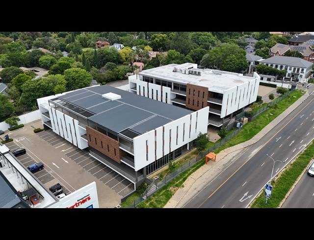 2,592M² OFFICE TO LET IN BRYANSTON